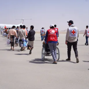 ICRC prisoner release and transport.